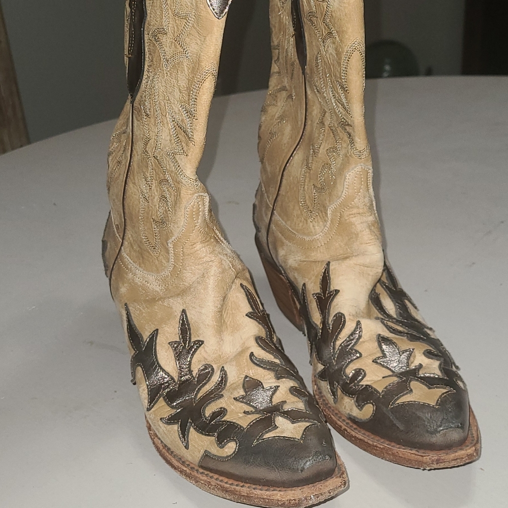 LUCCHESE Classics cow girl boots